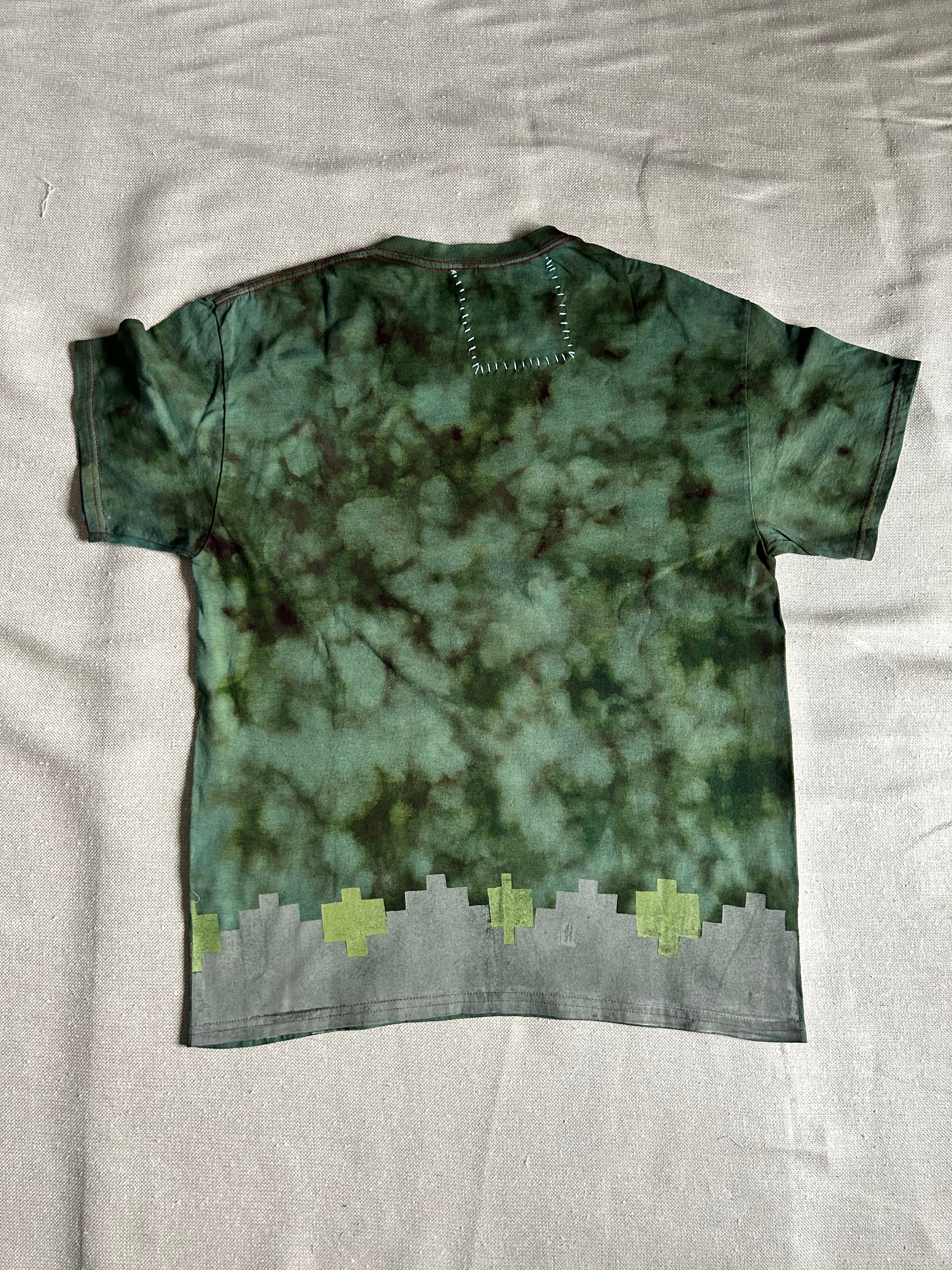 COLLECTION GRAPHIQUE '25  PYRAMIDE OVER DYED T-SHIRT